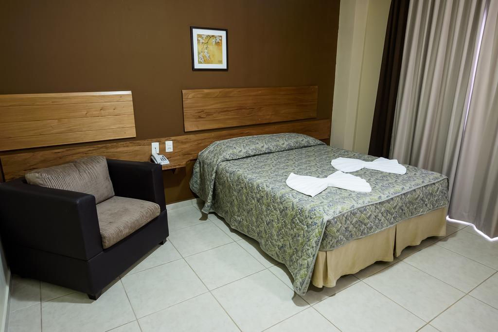 Prisma Plaza Hotel Taubate Phòng bức ảnh